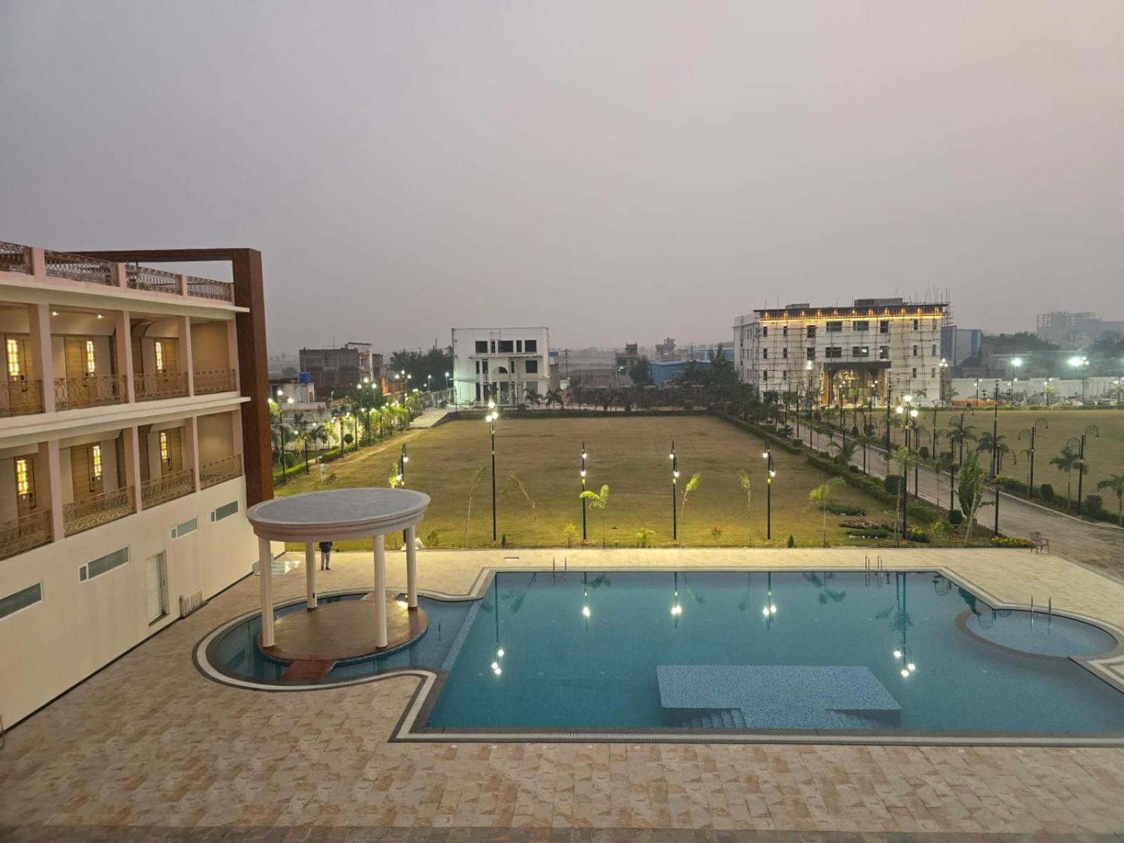 Nirvana Grand Hotel & Resort Gaya Eksteriør billede