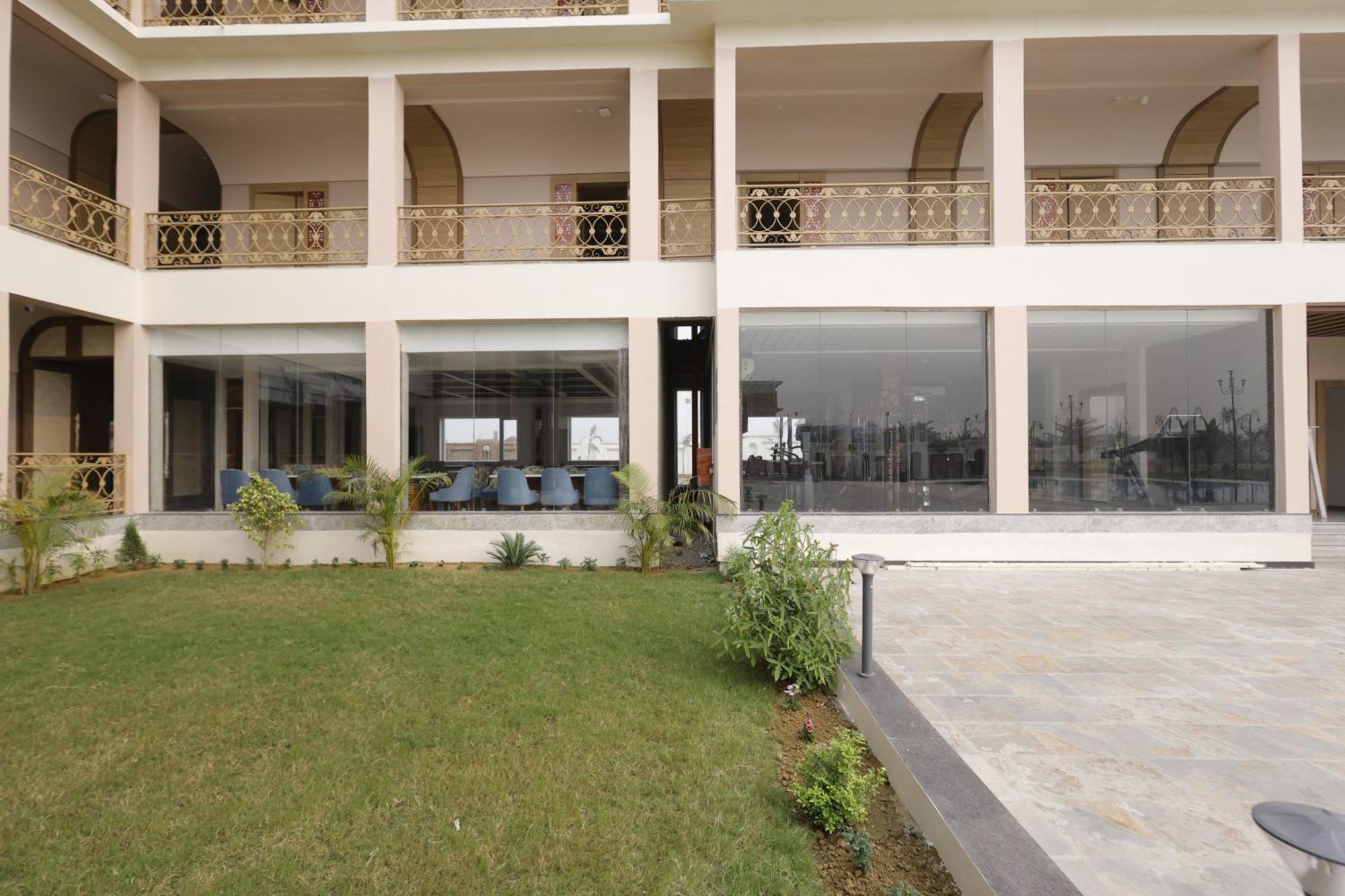 Nirvana Grand Hotel & Resort Gaya Eksteriør billede